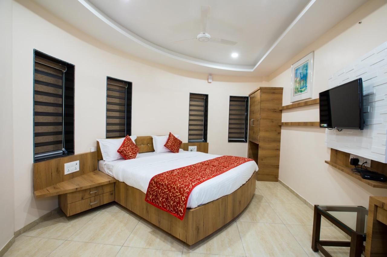 Hotel Balaji Palace Porbandar Exterior photo